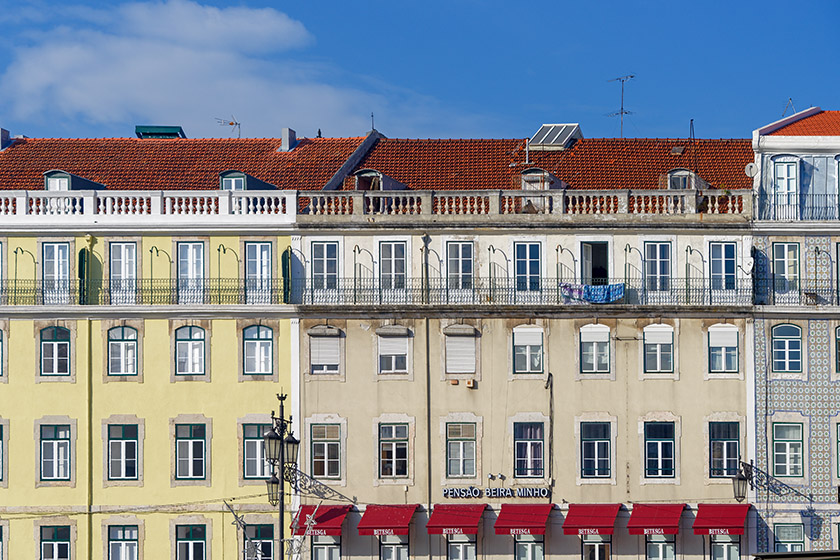 On Praça da Figueira