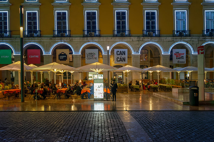 Can the Can Lisbon—the restrooms must be irresistible (read the sign!)