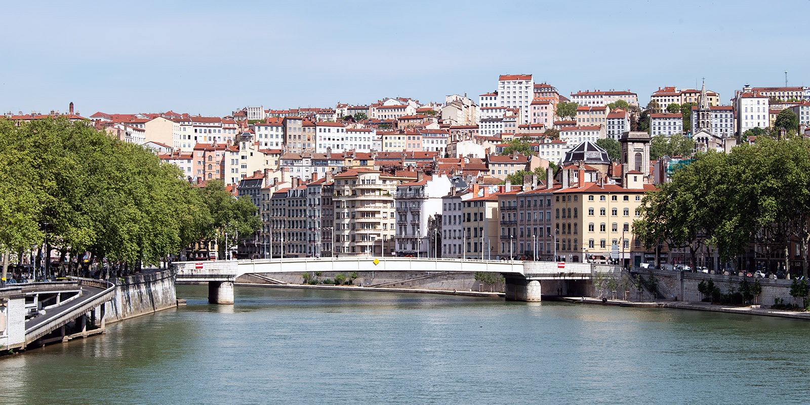 Looking up the Saône towards 'La_Croix-Rousse'