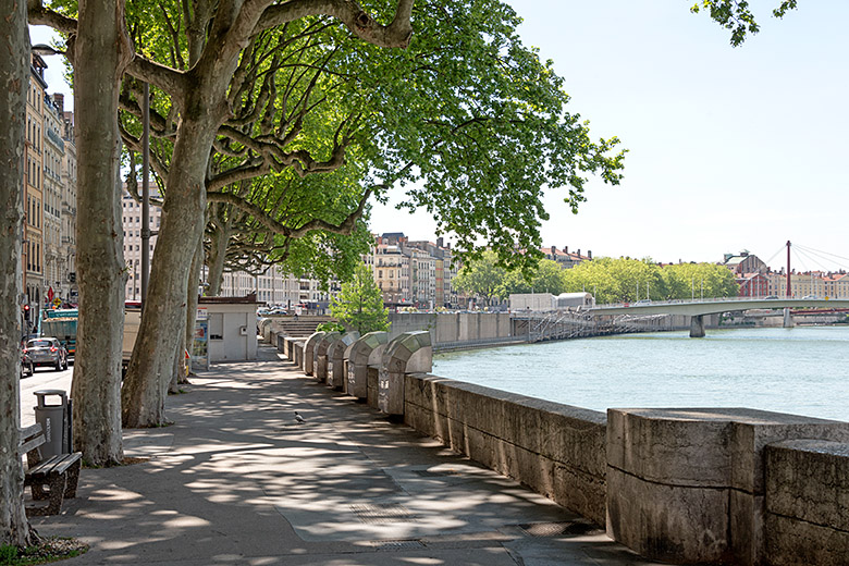 'Quai de la Pêcherie' (left bank)