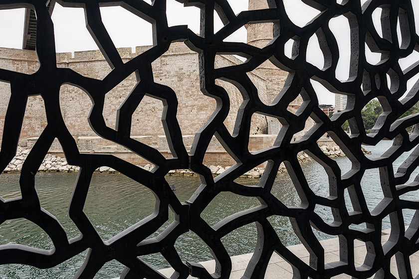 The MuCEM is wrapped into a latticework of fiber-reinforced concrete