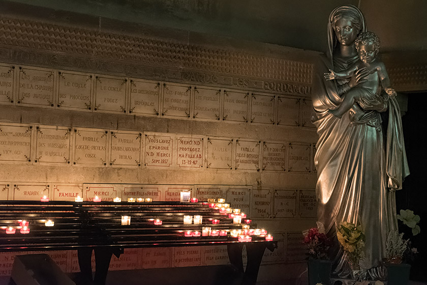 The lower church (crypt)