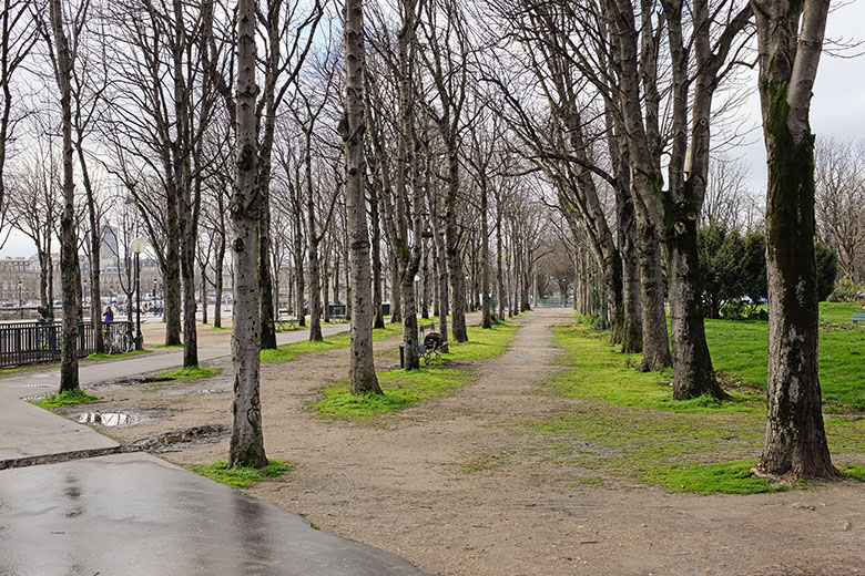 By the 'Place de la Concorde'