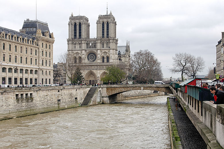 View from the Pont Saint-Michel