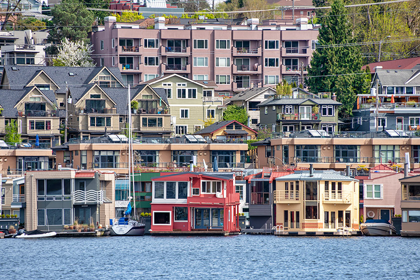 House boats seen from Gas Works Park across Lake Union