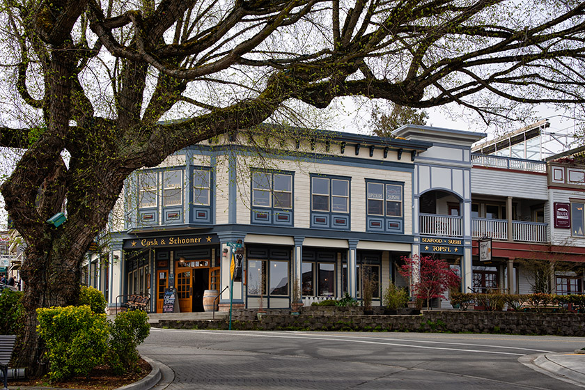 Front Street by Memorial Park