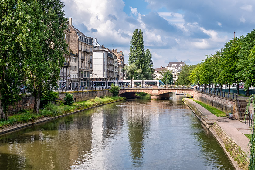 View from the 'Pont du Marché' to the 'Pont de Saverne'