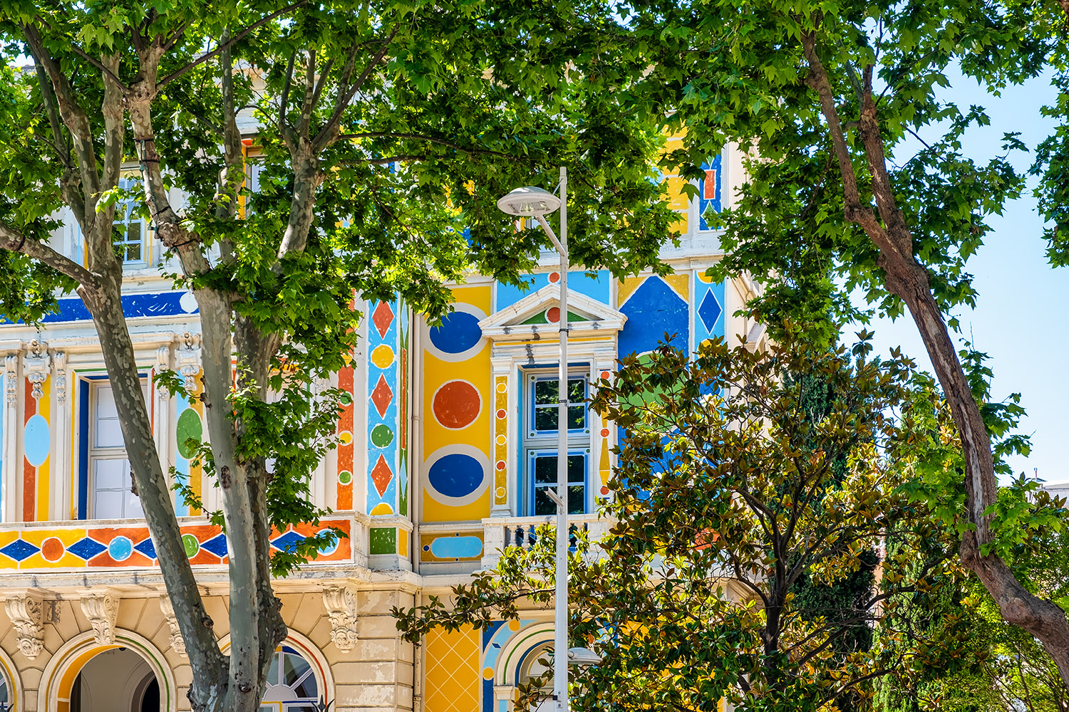 Mediterranean Center of [contemporary] Art on the 'boulevard Général Leclerc'