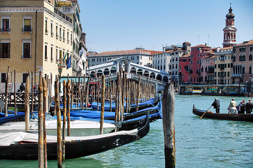 Approaching the Rialto Bridge