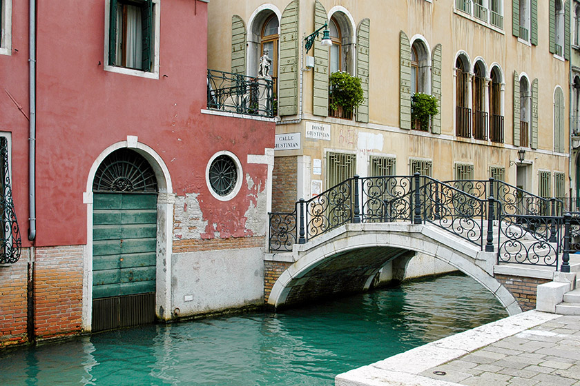 The 'Ponte Giustinian', one of many, many footbridges in Venice