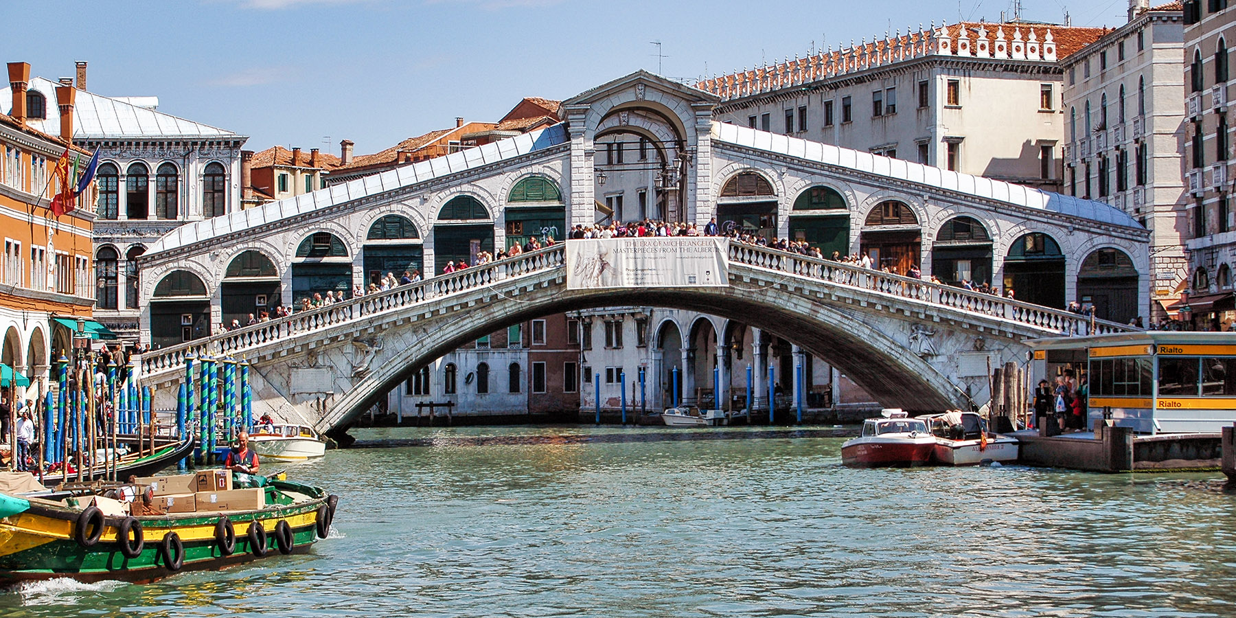 A last look t the Rialto Bridge and the 'Canale Grande'