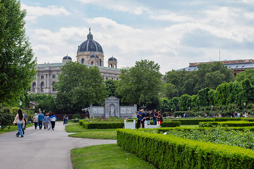 A larger view of the Volksgarten