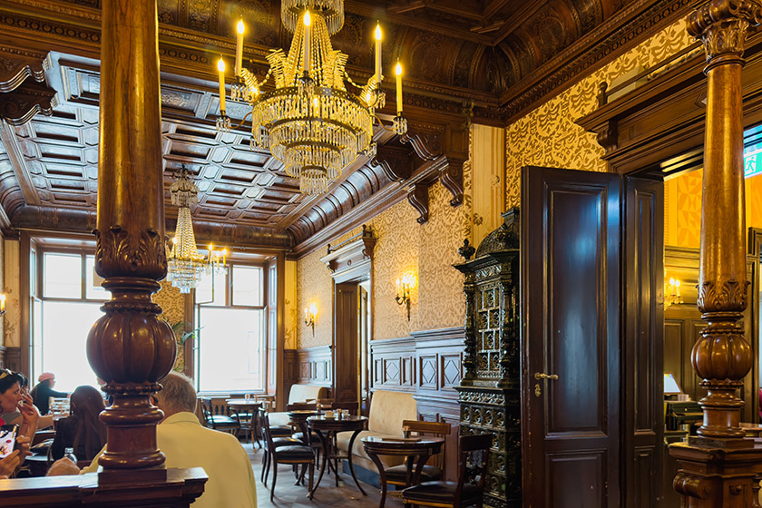 ...the wonderful Caf&eacute; Demel on Kohlmarkt.