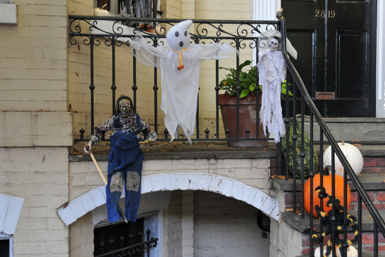 Halloween decorations on Q Street NW